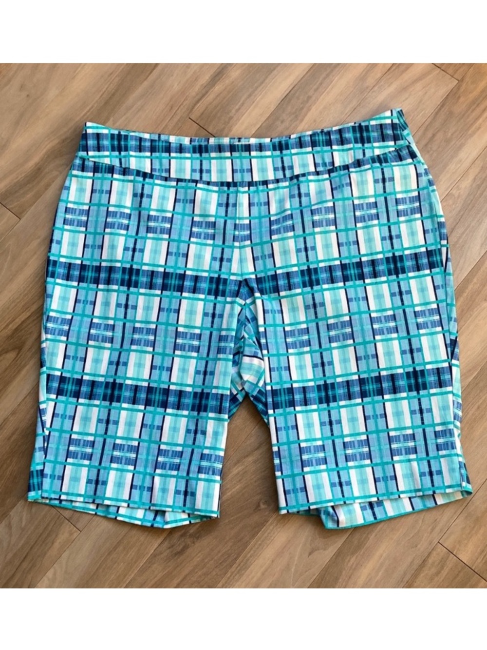Zac & Rachel plaid print pull on short with stretch 20W